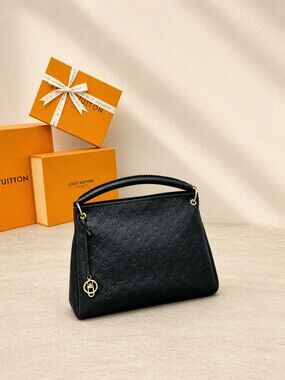Louis Vuitton Artsy MM Bag | New / Unused
